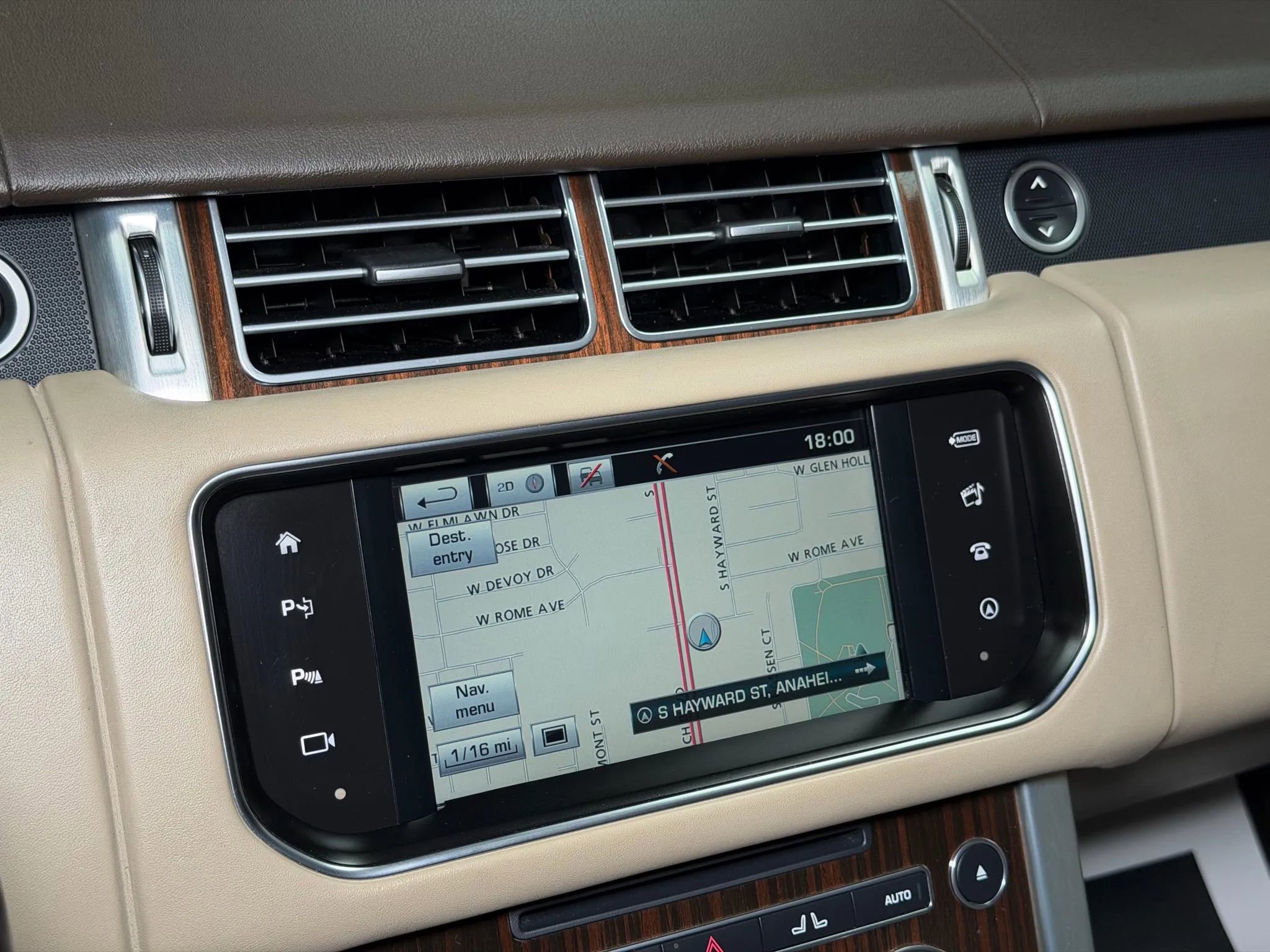 Used 2016 Land Rover Range Rover HSE image 52