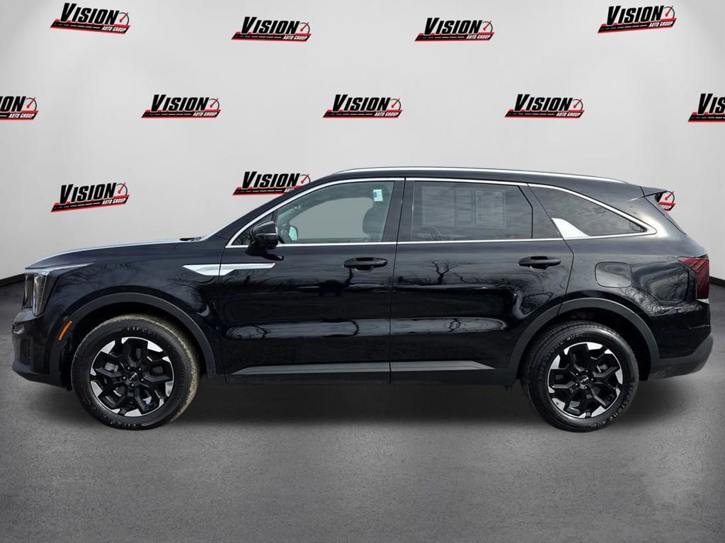 Used 2025 Kia Sorento S AWD/4WD image 8