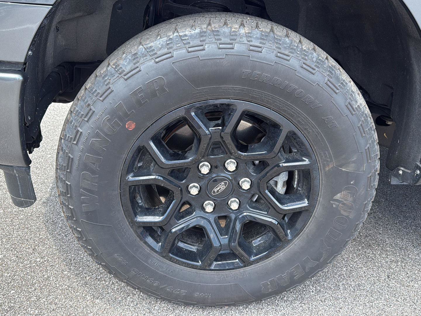 Used 2025 Ford F150 XLT w/ Equipment Group 301A Standard AWD/4WD image 15