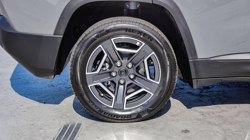 New 2026 Jeep Cherokee Laredo AWD/4WD image 12
