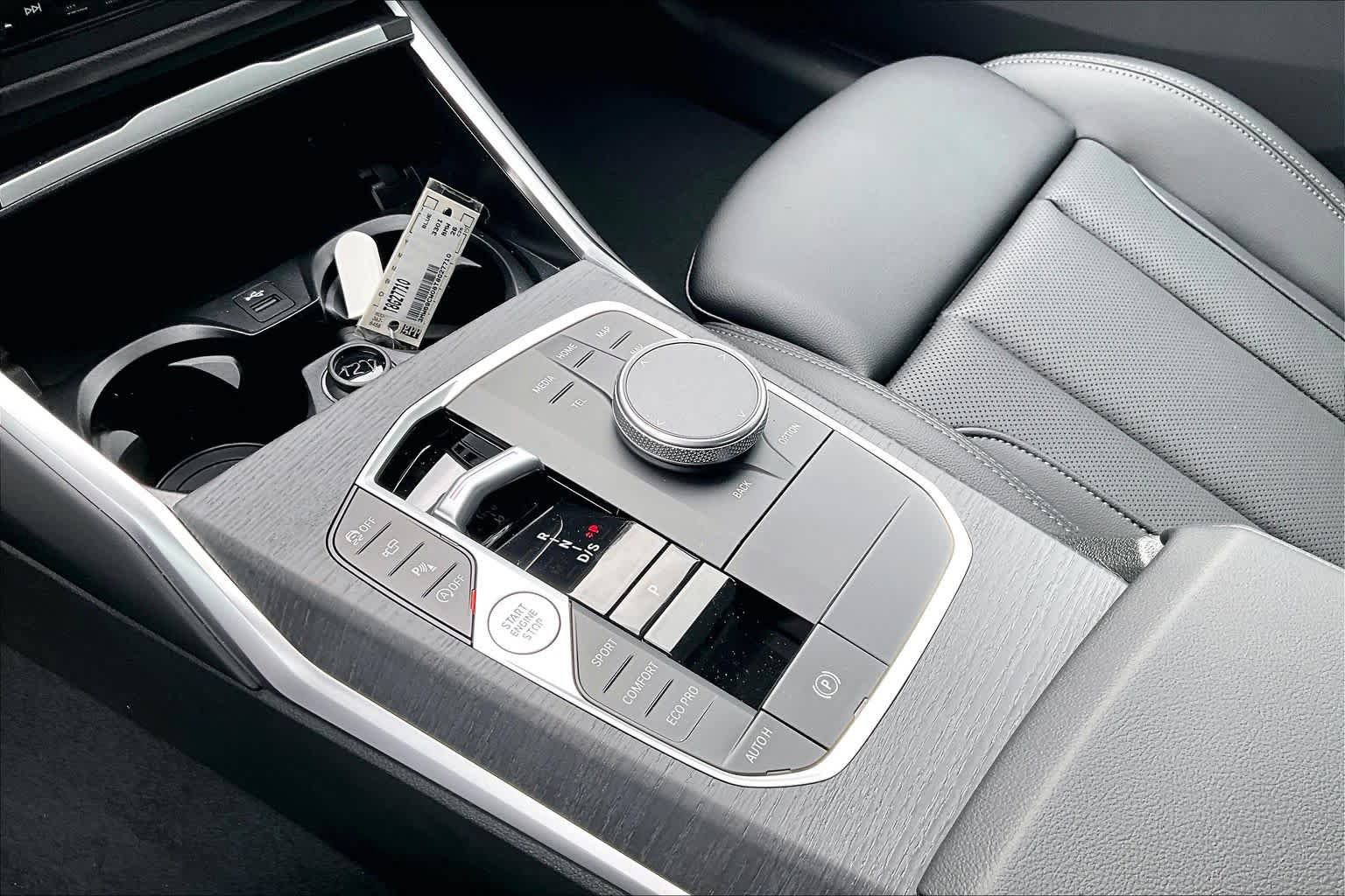 New 2026 BMW 330i Sedan w/ M Sport Package RWD image 7