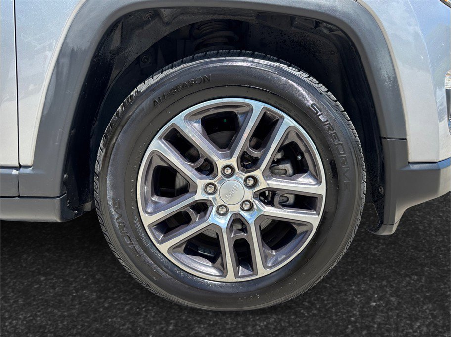 Used 2018 Jeep Compass Latitude w/ Popular Equipment Group image 12