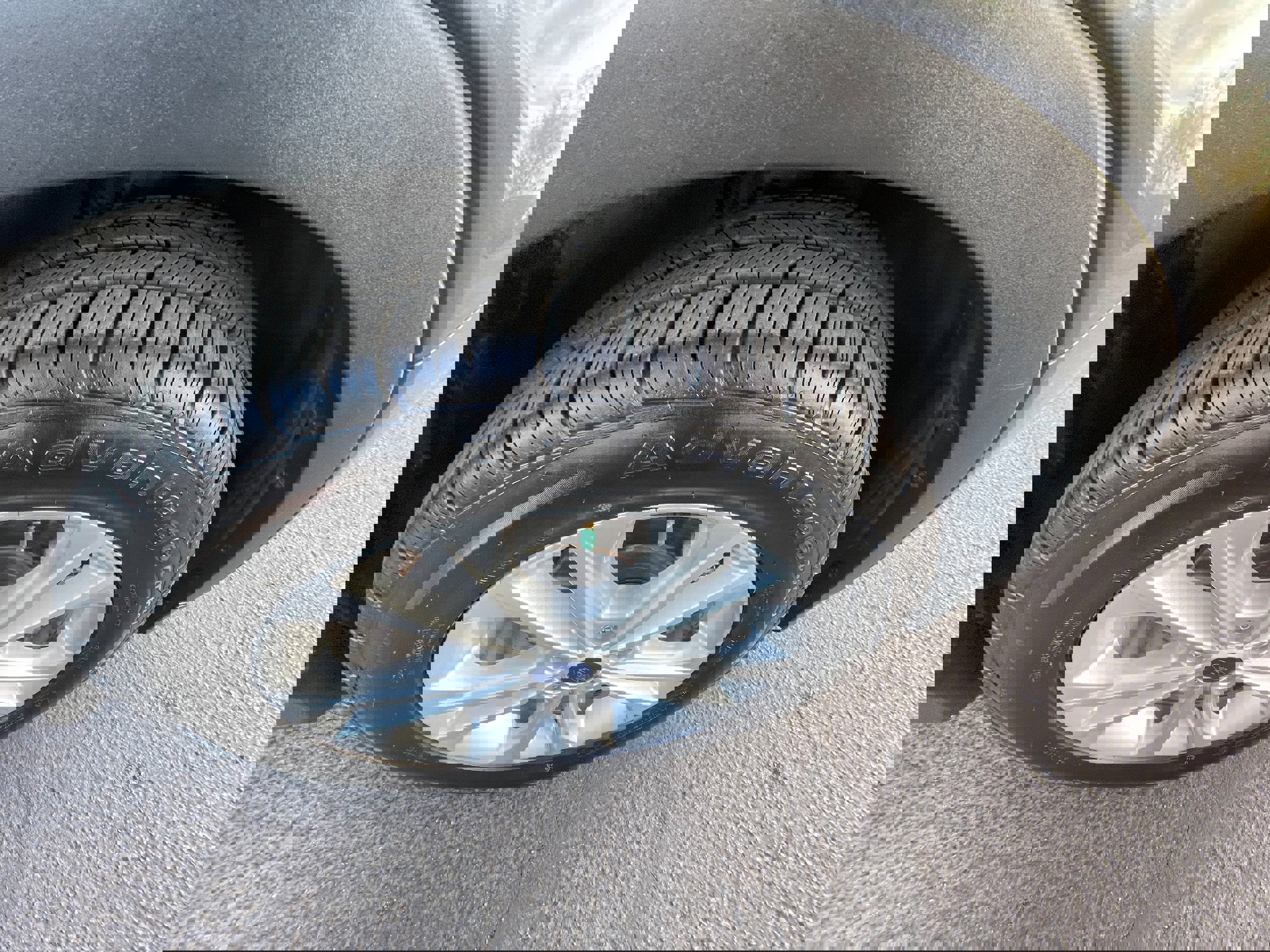 Used 2017 Ford Escape SE image 12