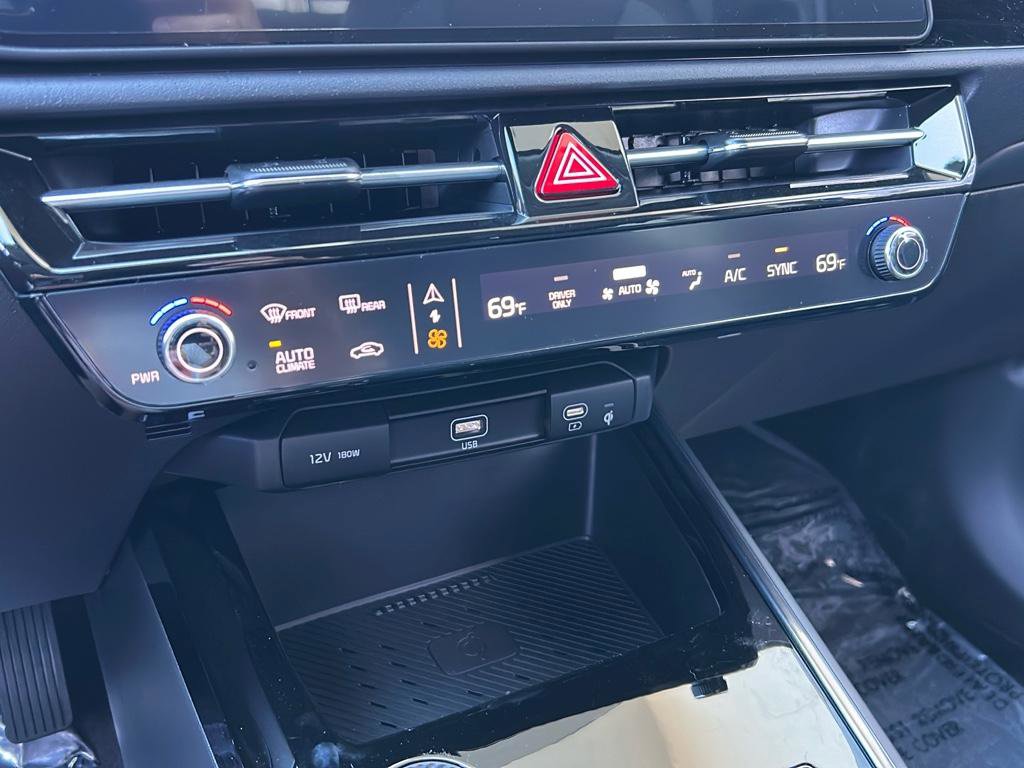 New 2025 Kia Niro EX image 23