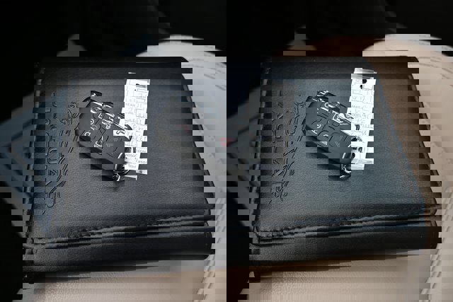 Used 2017 Jaguar F-PACE Prestige image 48