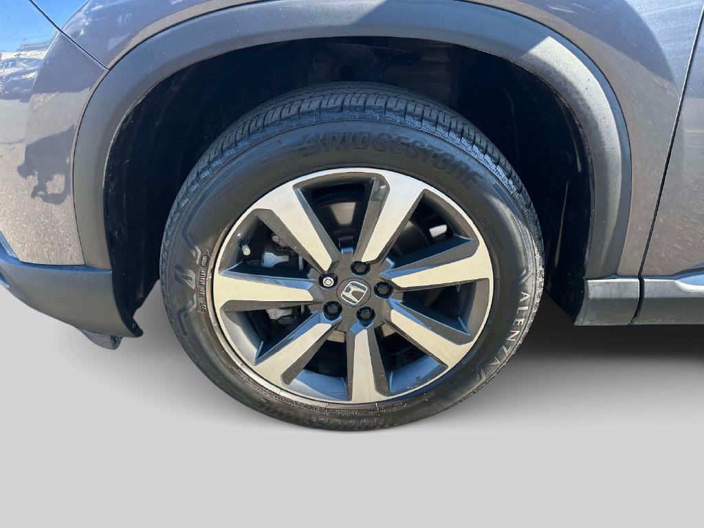 Certified 2024 Honda Pilot Touring image 6