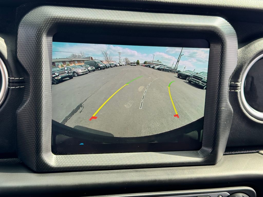 Used 2023 Jeep Wrangler Unlimited Sahara w/ Cold Weather Group image 33