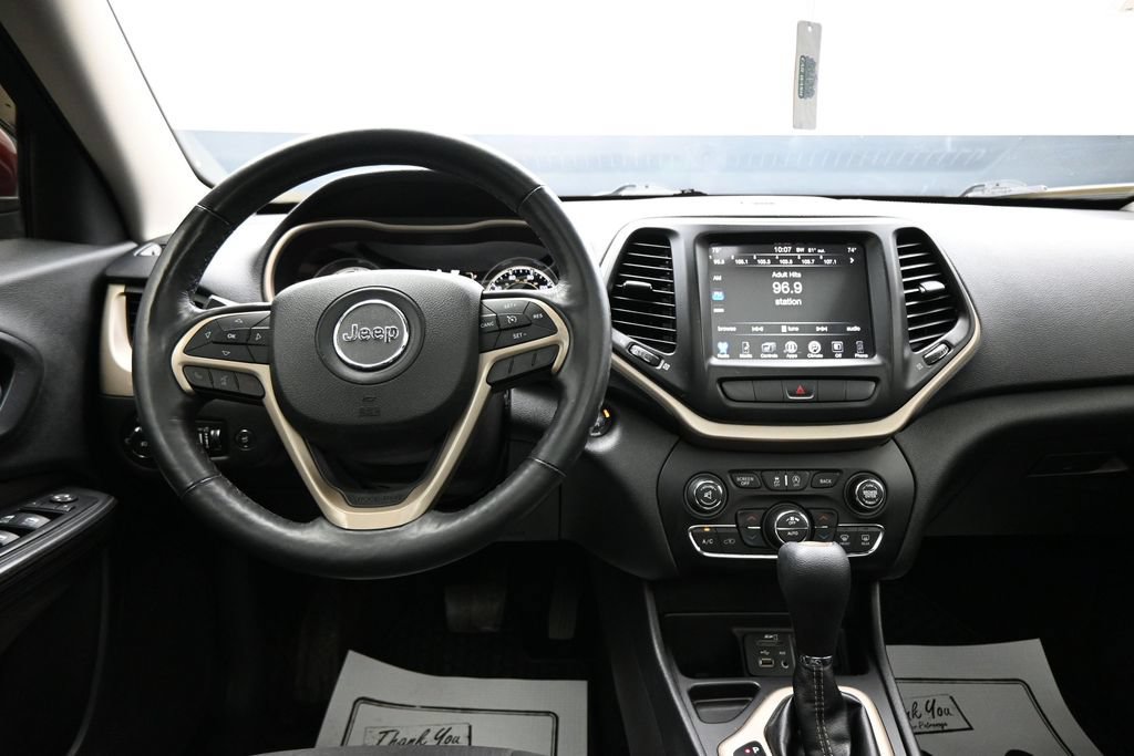 Used 2015 Jeep Cherokee Latitude w/ Comfort/Convenience Group FWD image 15
