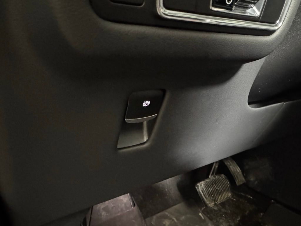 New 2025 Lincoln Nautilus Reserve w/ Jet Appearance Package AWD/4WD image 35