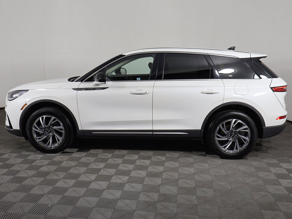 Used 2024 Lincoln Corsair AWD image 16
