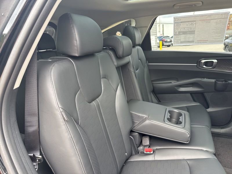 New 2026 Kia Sorento S w/ S Panoramic Sunroof Package image 14