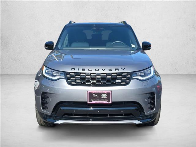 Certified 2024 Land Rover Discovery Dynamic SE image 2