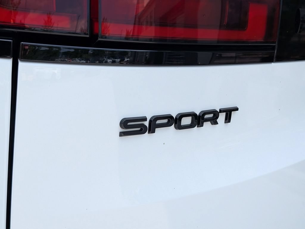 Used 2024 Land Rover Range Rover Sport SE AWD/4WD image 28