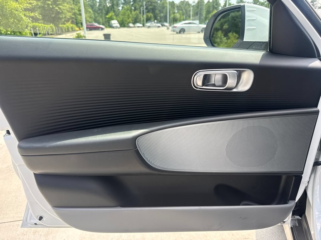 Used 2024 Hyundai Ioniq 6 SE AWD/4WD image 13