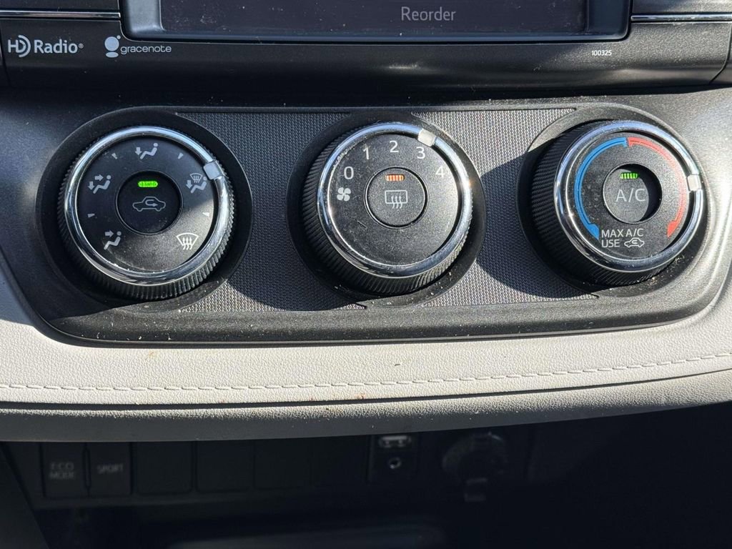 Used 2015 Toyota RAV4 LE image 17