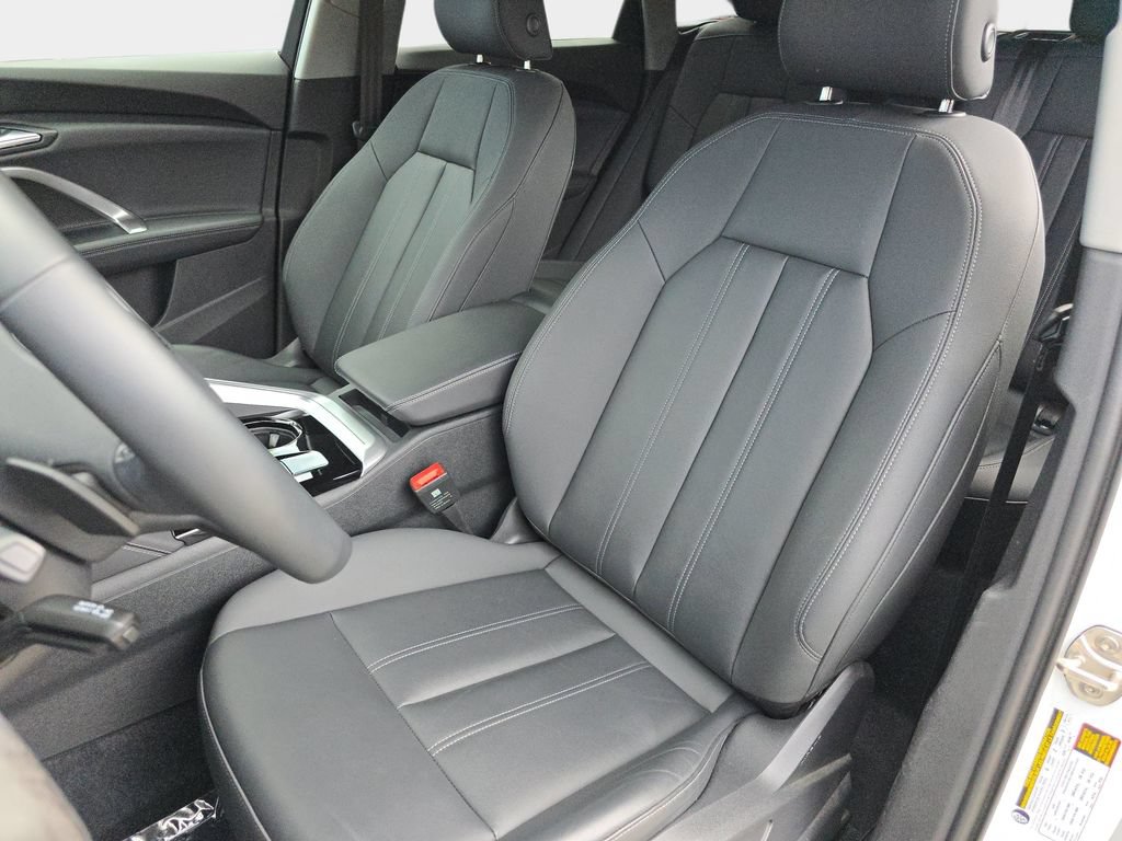 Certified 2025 Audi Q5 Premium w/ Convenience Package AWD/4WD image 18