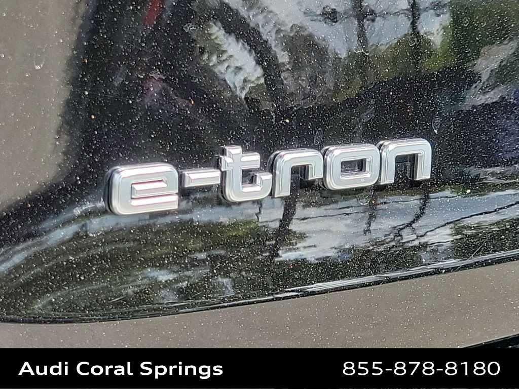 Certified 2023 Audi e-tron Premium Plus w/ Premium Plus Package image 15