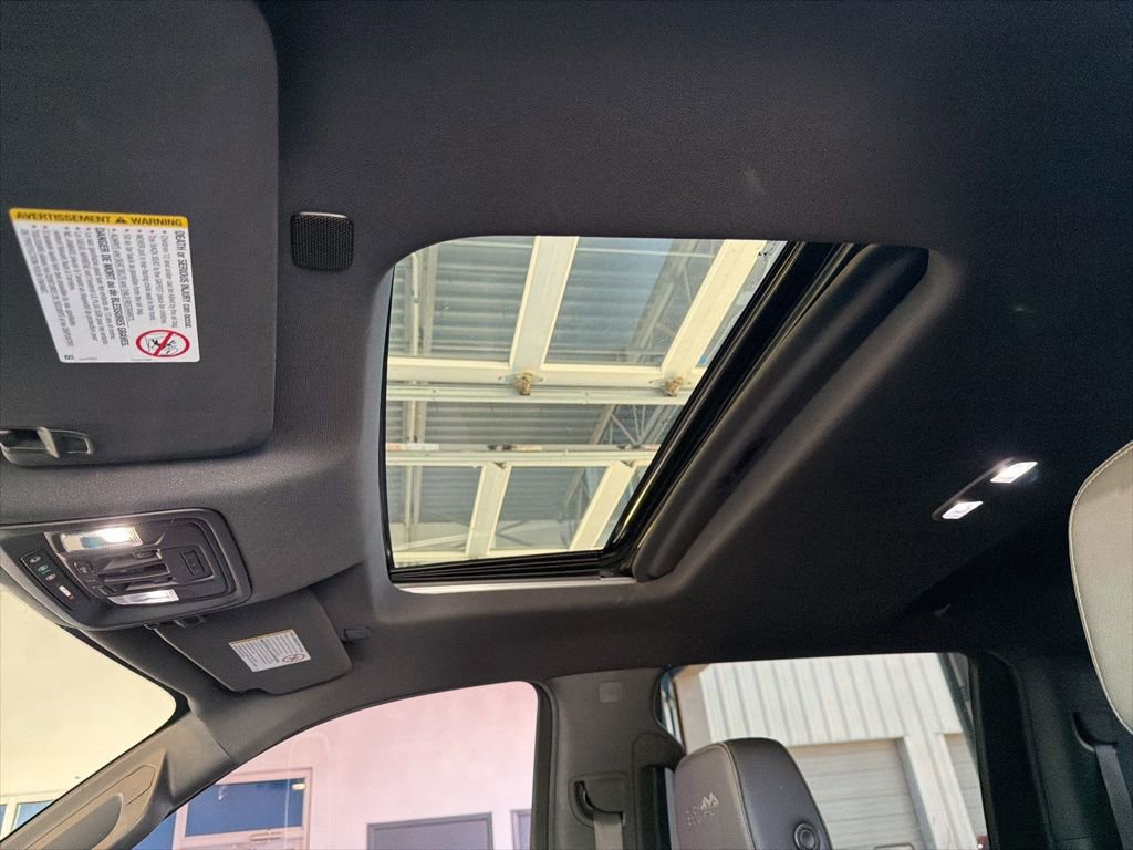 Used 2022 Chevrolet Silverado 2500 High Country w/ Z71 Off-Road Package AWD/4WD image 15