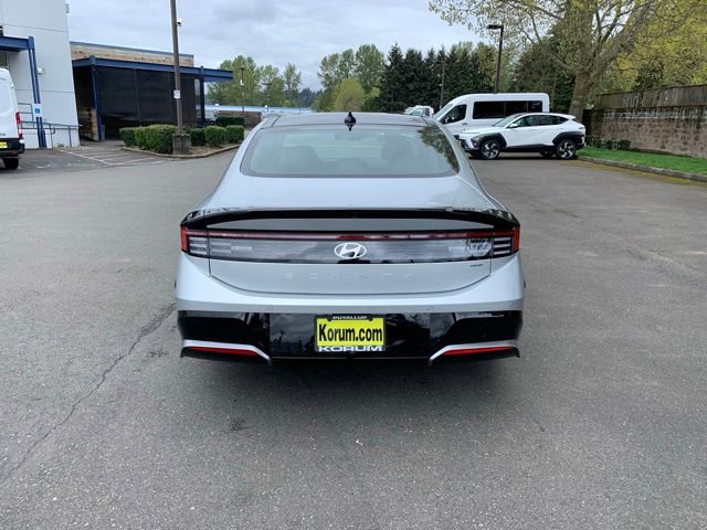 New 2026 Hyundai Sonata Limited FWD image 4