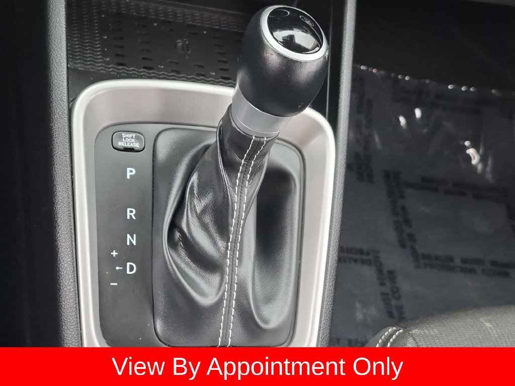 Used 2026 Hyundai Venue SEL FWD image 18