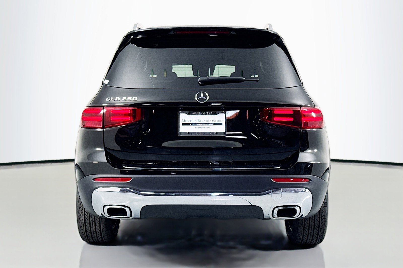 New 2026 Mercedes-Benz GLB 250 image 3