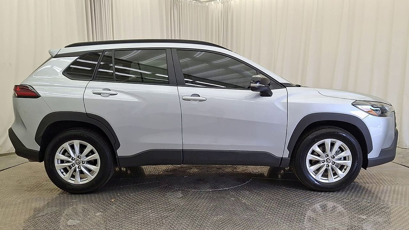 Certified 2026 Toyota Corolla Cross LE w/ Moonroof Package AWD/4WD image 4