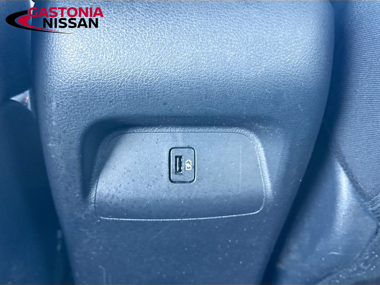 Used 2023 Nissan Sentra SR w/ Electronics Package FWD image 31