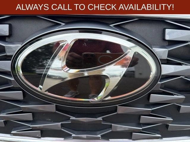 Used 2020 Hyundai Ioniq Limited FWD image 3