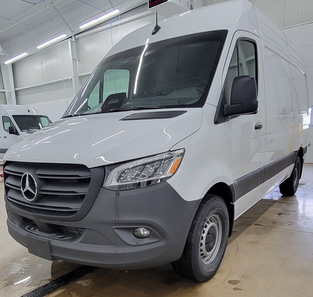 New 2025 Mercedes-Benz Sprinter 2500 image 2