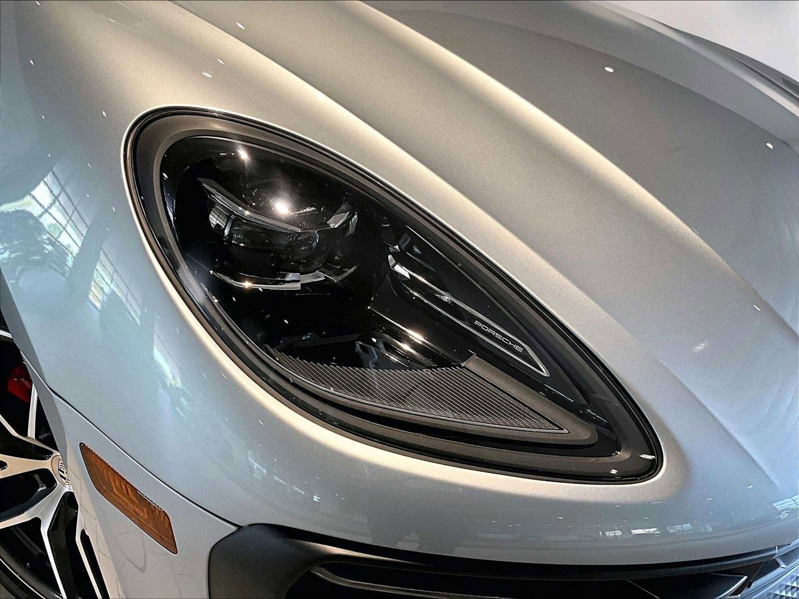 Used 2024 Porsche Macan S image 15