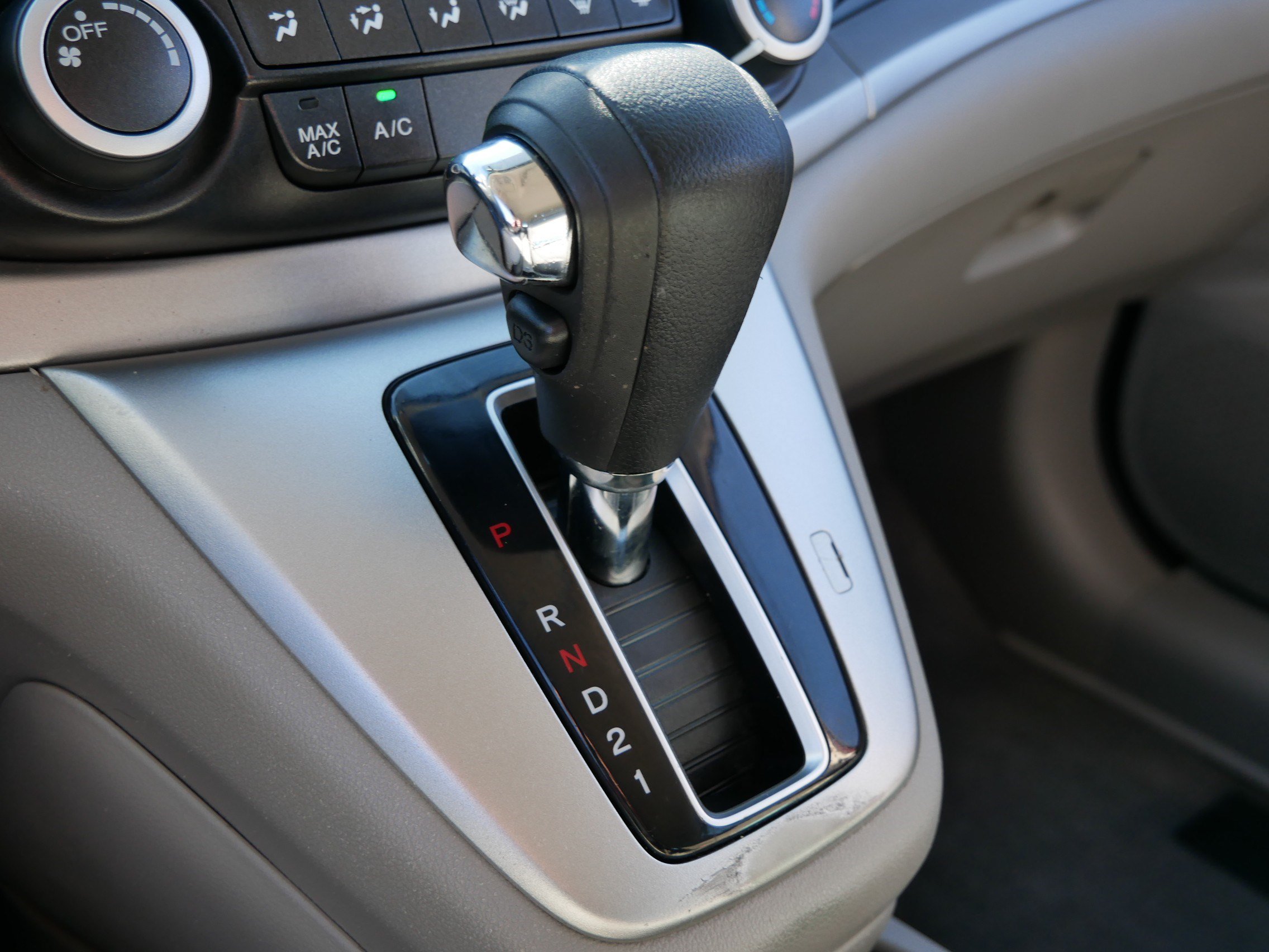 Used 2013 Honda CR-V LX image 24