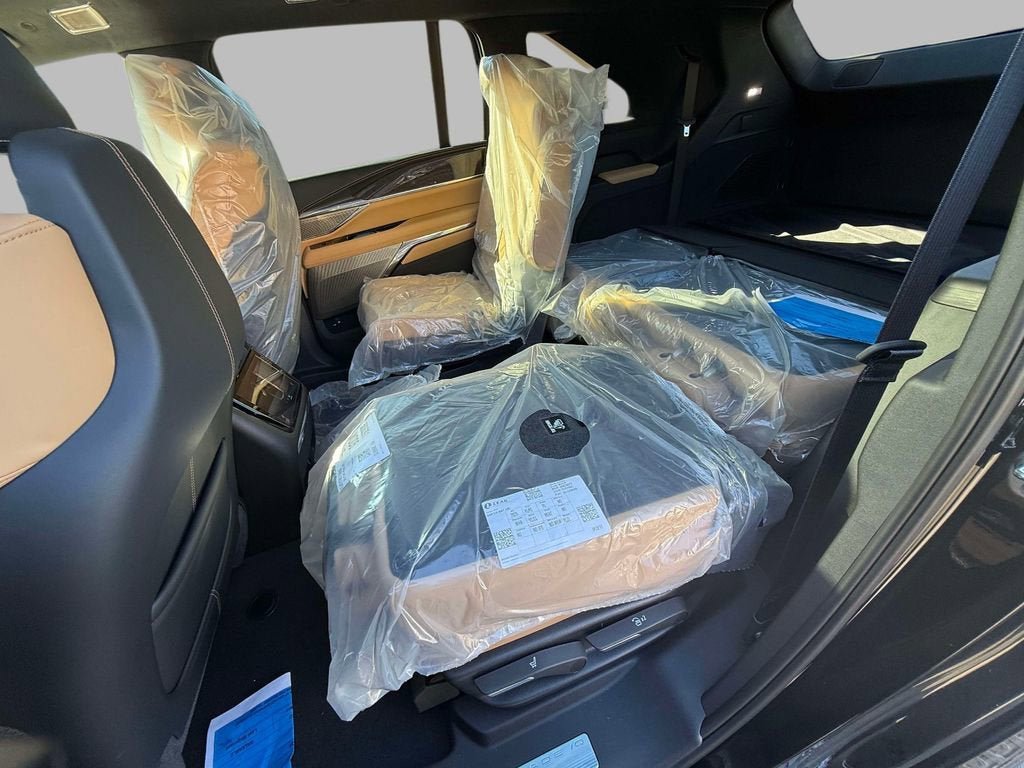 New 2025 Cadillac Escalade IQ Luxury 2 AWD/4WD image 13