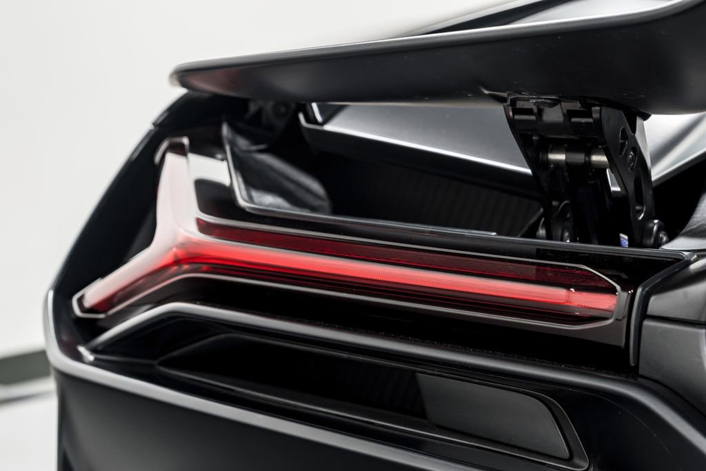 Used 2024 Lamborghini Revuelto image 51