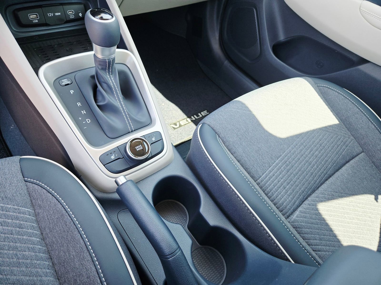 New 2026 Hyundai Venue SEL FWD image 13