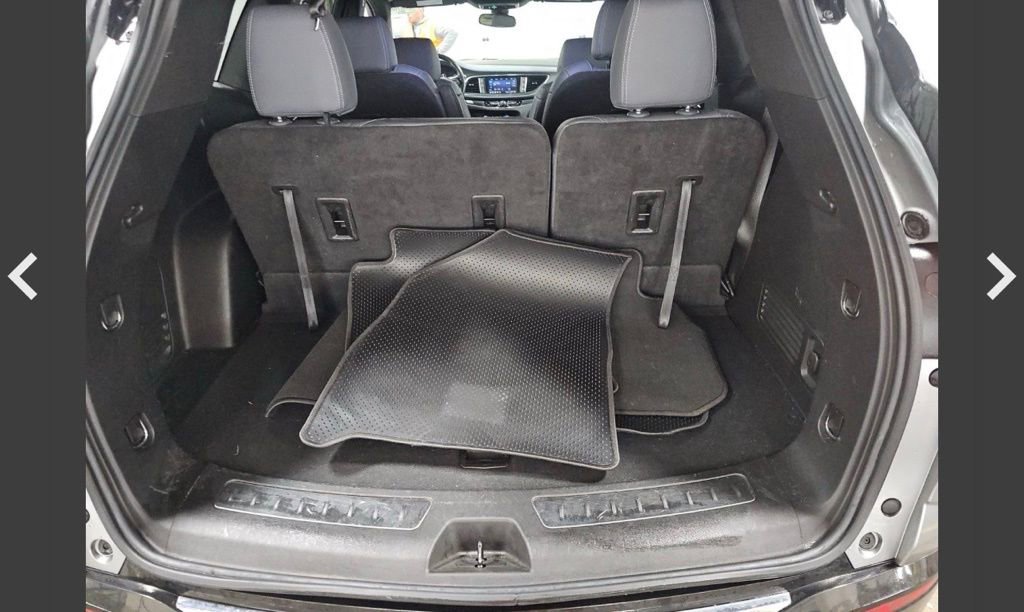 Used 2023 Buick Enclave Essence image 15