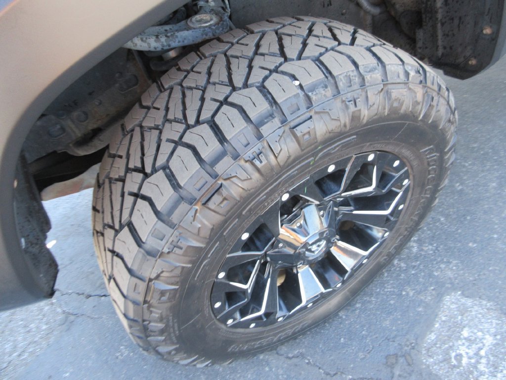 Used 2020 Toyota Tacoma TRD Off-Road AWD/4WD image 14