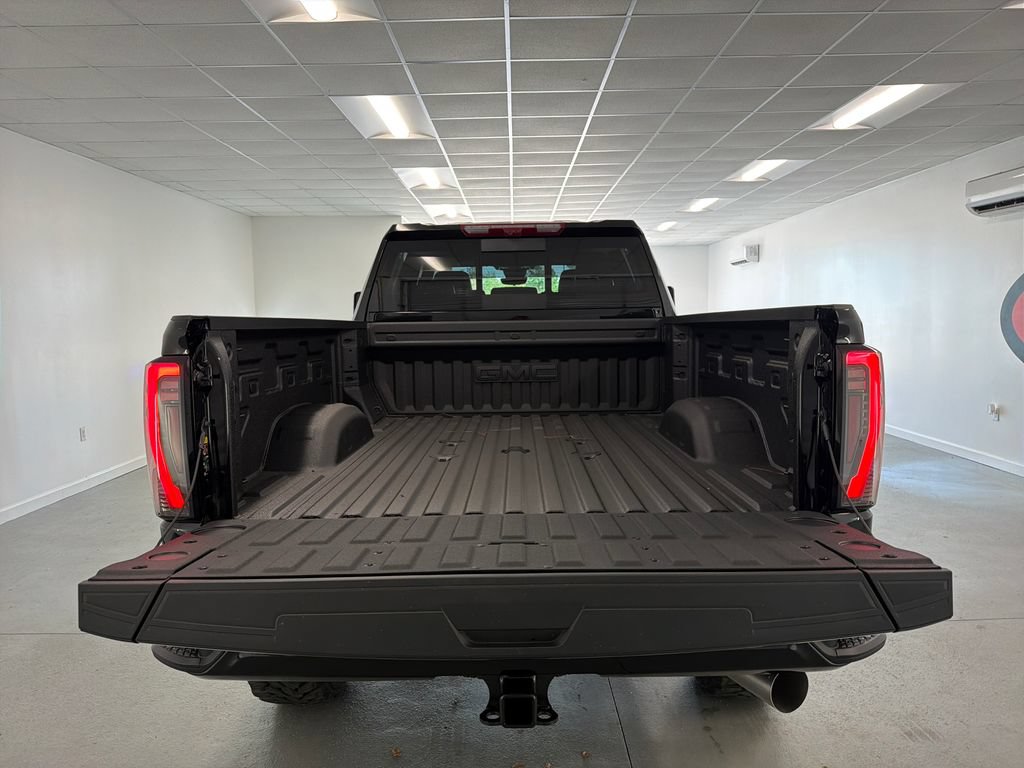 New 2026 GMC Sierra 2500 AT4 w/ Technology Package AWD/4WD image 7