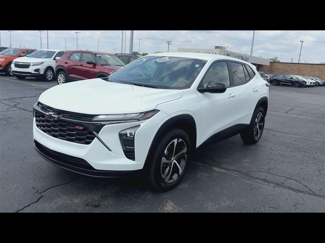 Certified 2024 Chevrolet Trax RS w/ Driver Confidence Package FWD image 4