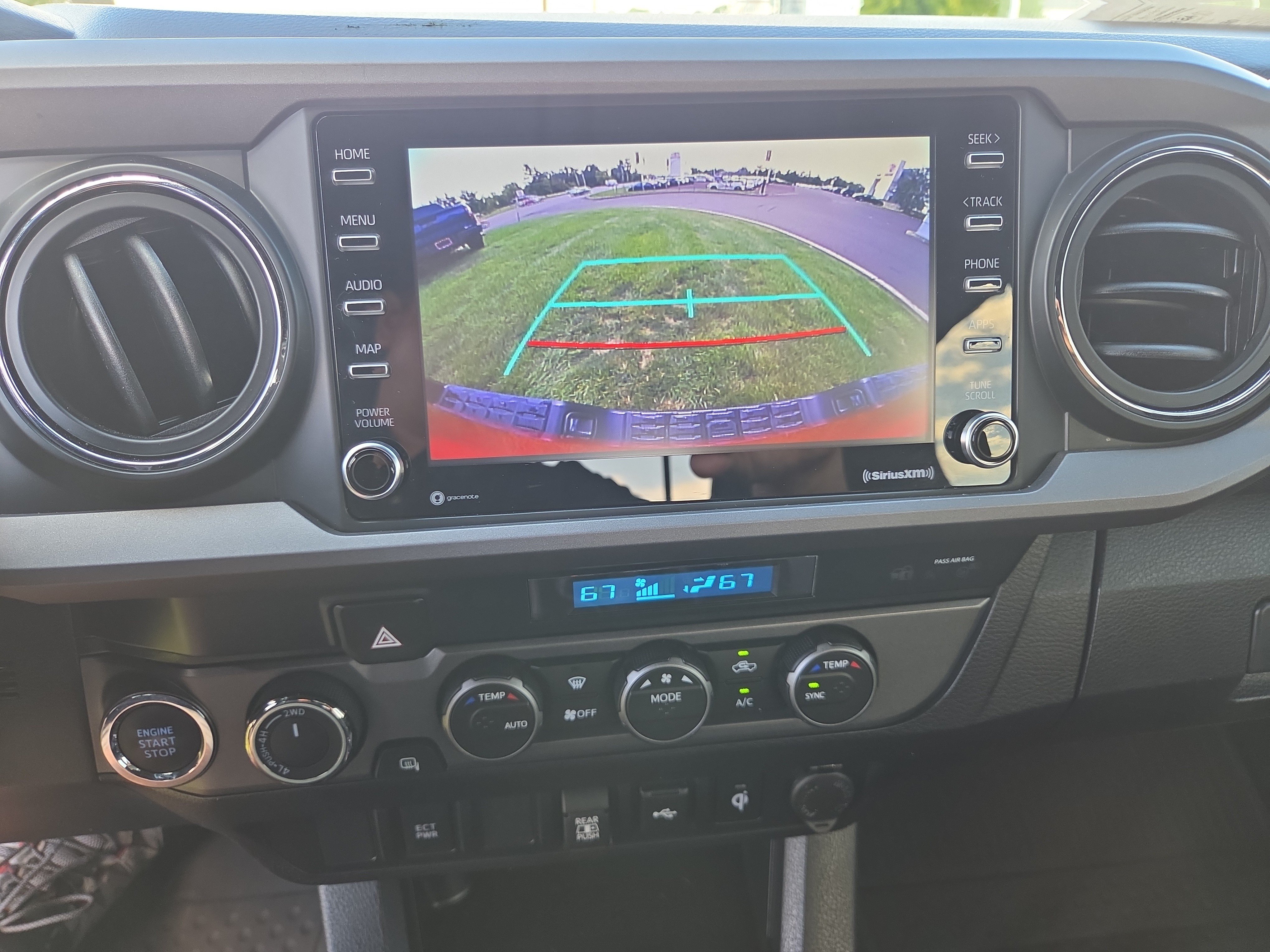 Certified 2022 Toyota Tacoma TRD Off-Road AWD/4WD image 22