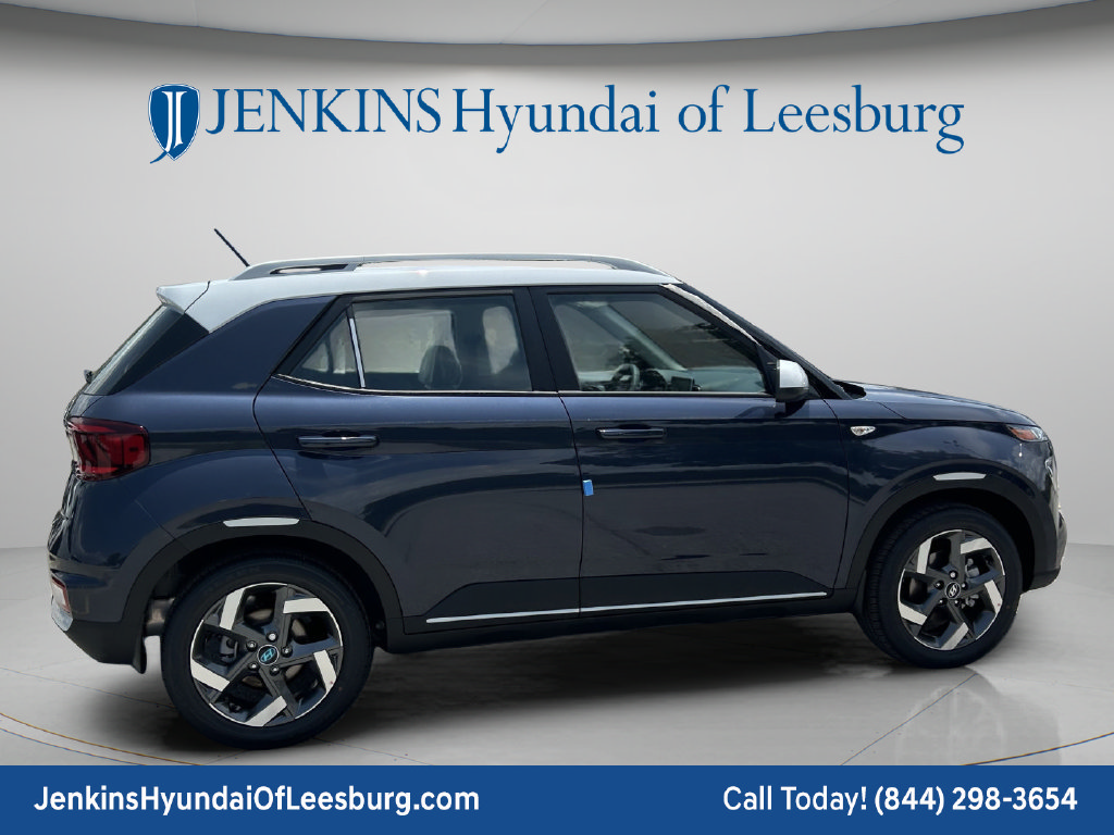 New 2026 Hyundai Venue SEL FWD image 4