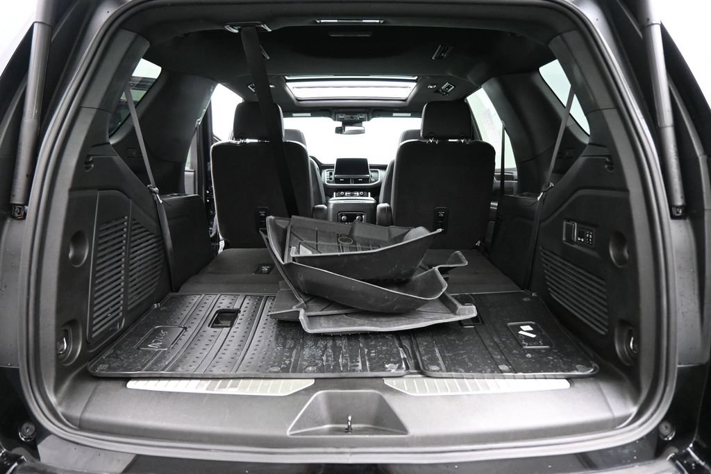 Used 2024 Chevrolet Tahoe Z71 w/ Luxury Package AWD/4WD image 23