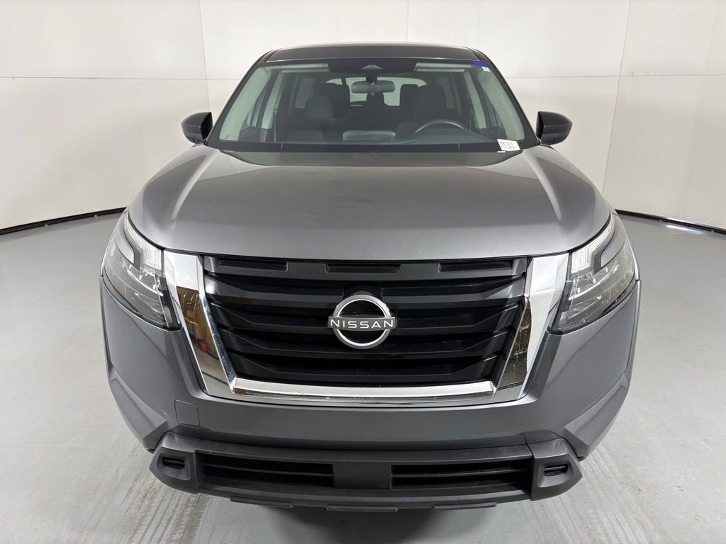 Used 2023 Nissan Pathfinder S FWD image 3
