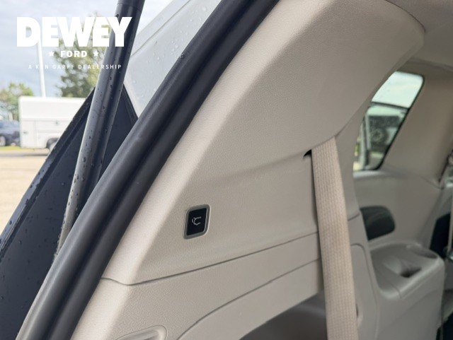 Used 2023 Chrysler Pacifica Touring-L FWD image 30