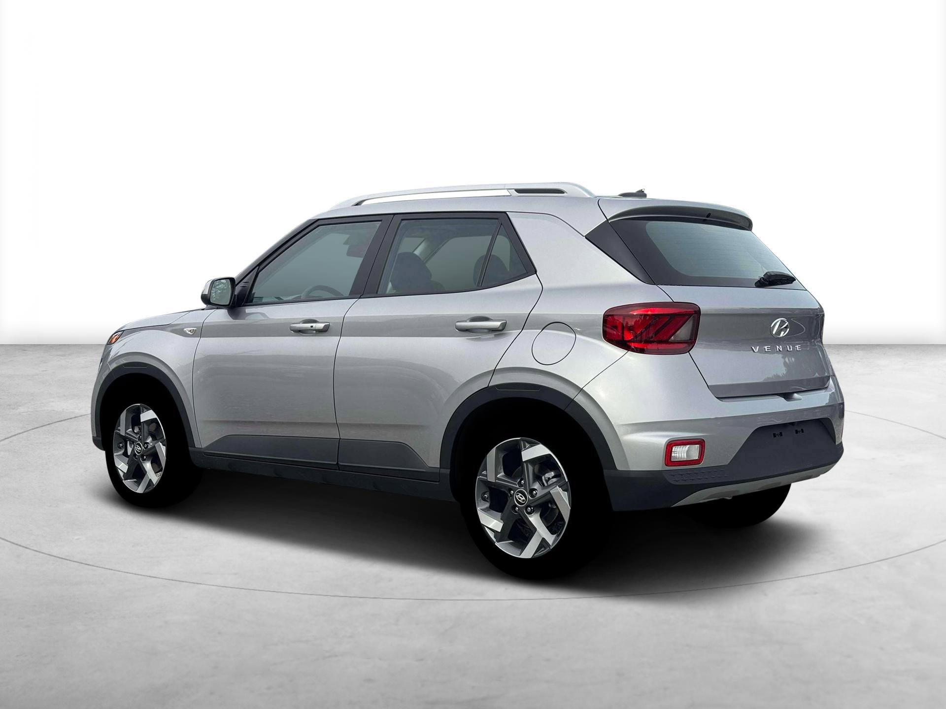 New 2026 Hyundai Venue SEL FWD image 4