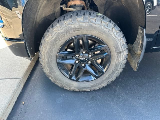 Used 2022 Chevrolet Silverado 1500 Custom Trail Boss AWD/4WD image 4