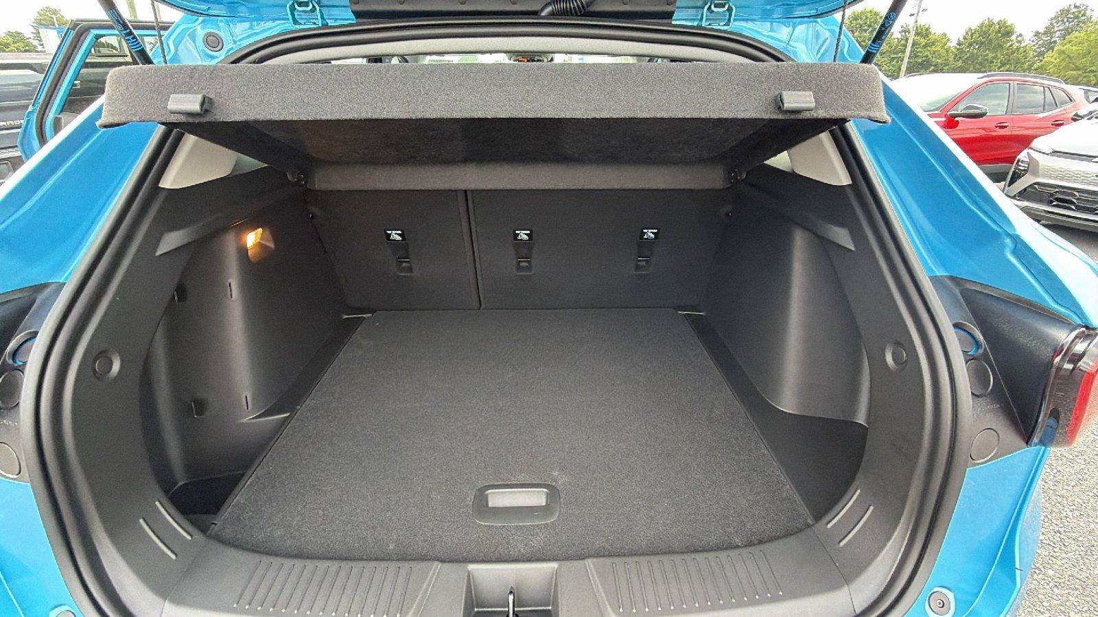 New 2026 Chevrolet Trax ACTIV w/ Sunroof Package FWD image 14