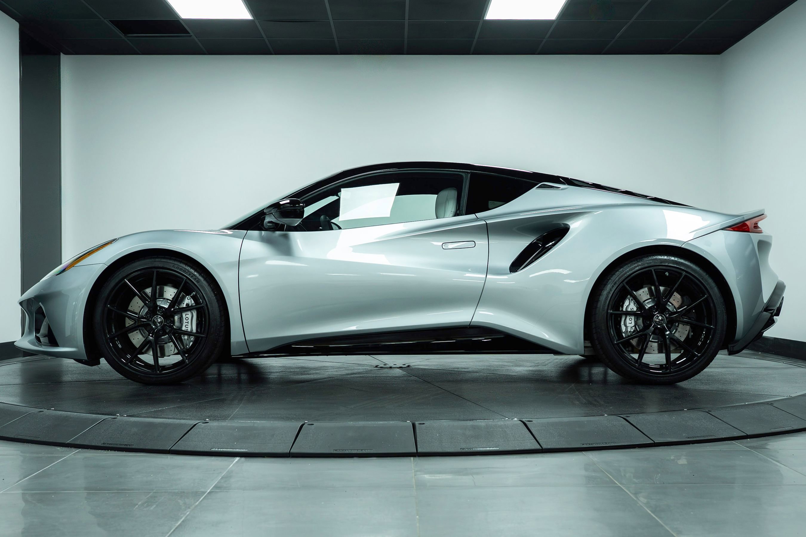 New 2026 Lotus Emira SE RWD image 42