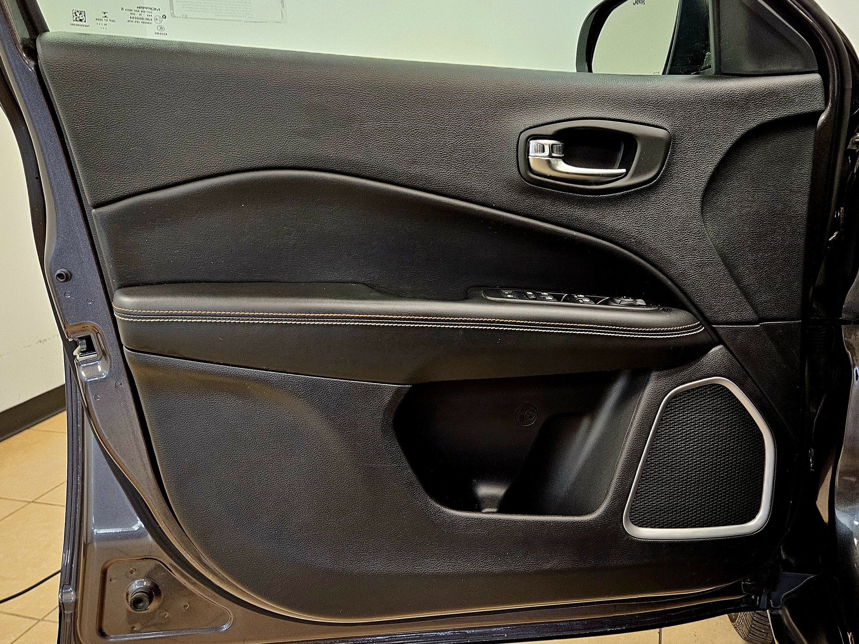 Used 2019 Jeep Compass Sport w/ Cold Weather Group image 12