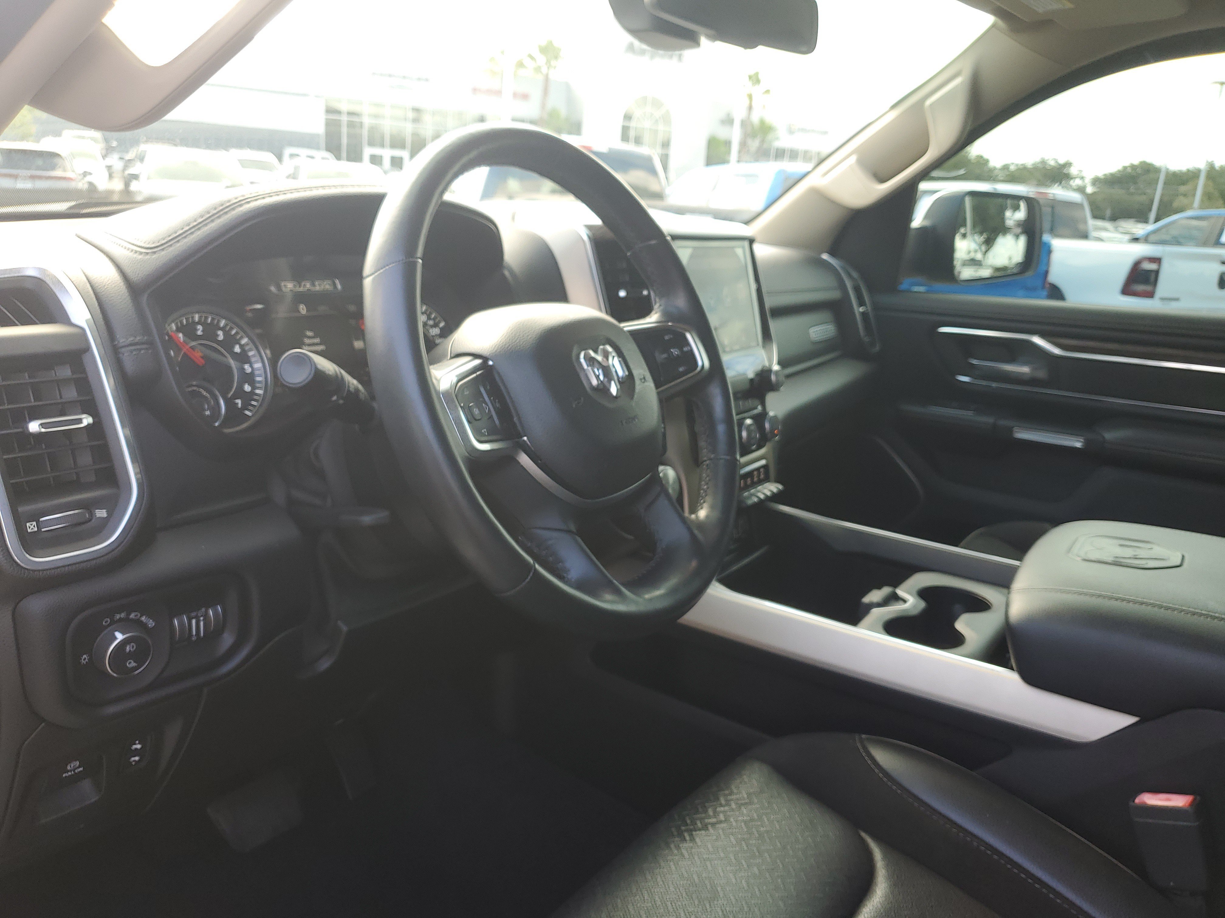 Used 2019 RAM 1500 Laramie RWD image 13