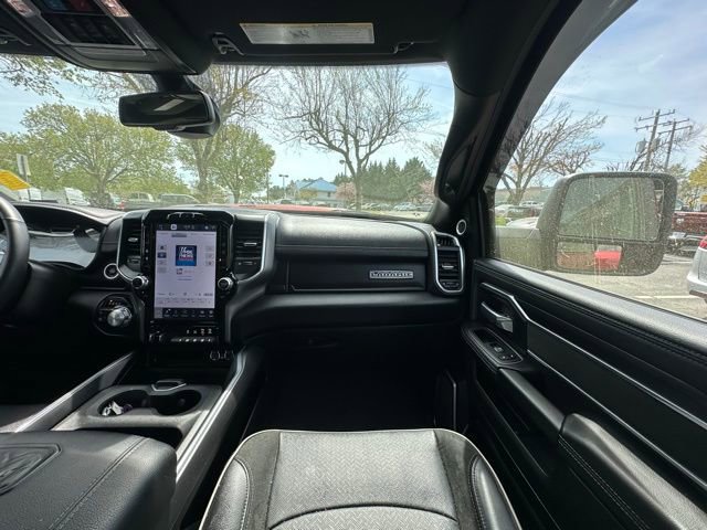 Used 2024 RAM 2500 Laramie w/ Sport Appearance Package image 30